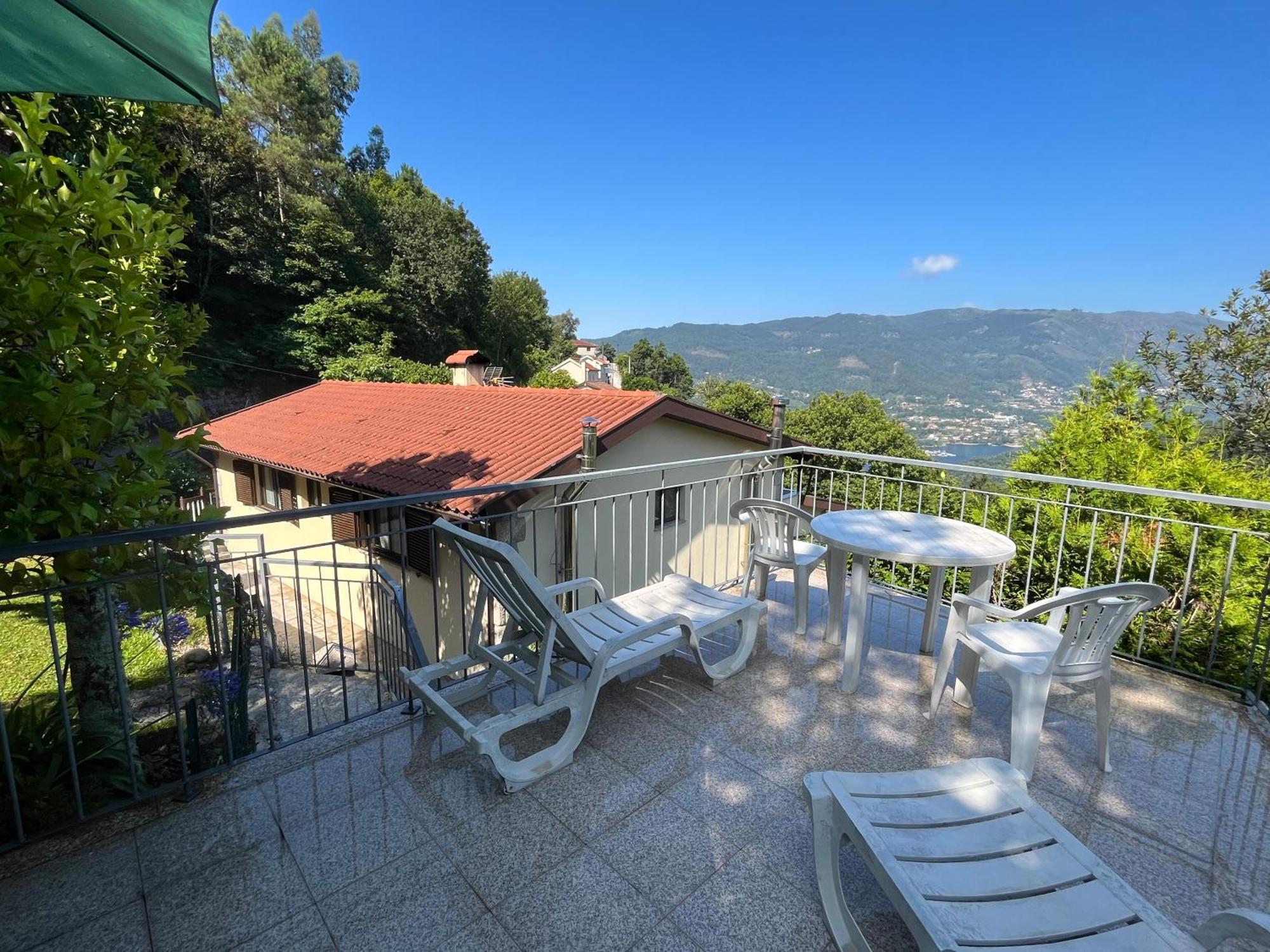 شقة Casa De Casarelhos - Vistas Rio, Campo E Montanha - Lareira جيريز المظهر الخارجي الصورة