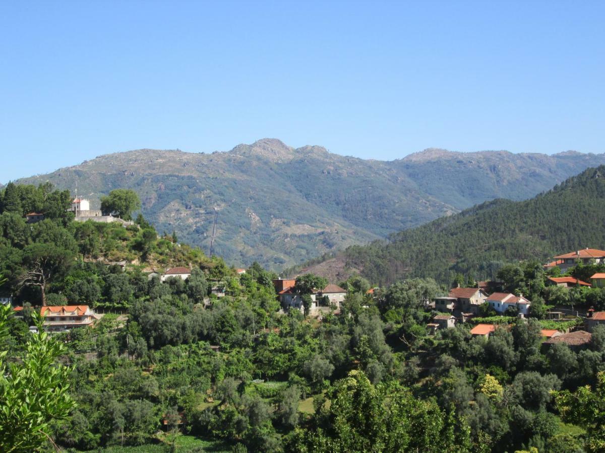 شقة Casa De Casarelhos - Vistas Rio, Campo E Montanha - Lareira جيريز المظهر الخارجي الصورة