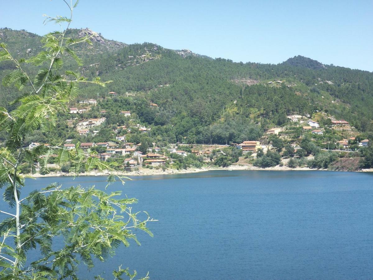 شقة Casa De Casarelhos - Vistas Rio, Campo E Montanha - Lareira جيريز المظهر الخارجي الصورة